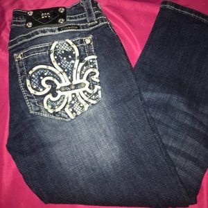 Miss Me signature cuffed Capri size 27